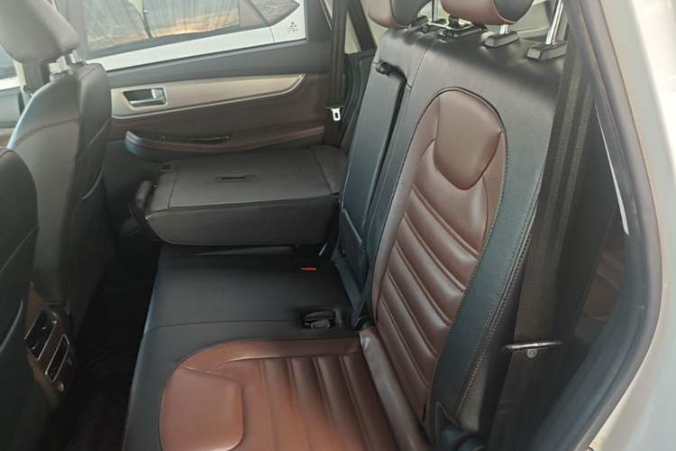 Used FORTHING Joyear X6 2017 Jingxiang Series 1.5T CVT Luxury Model Left Rear Seat