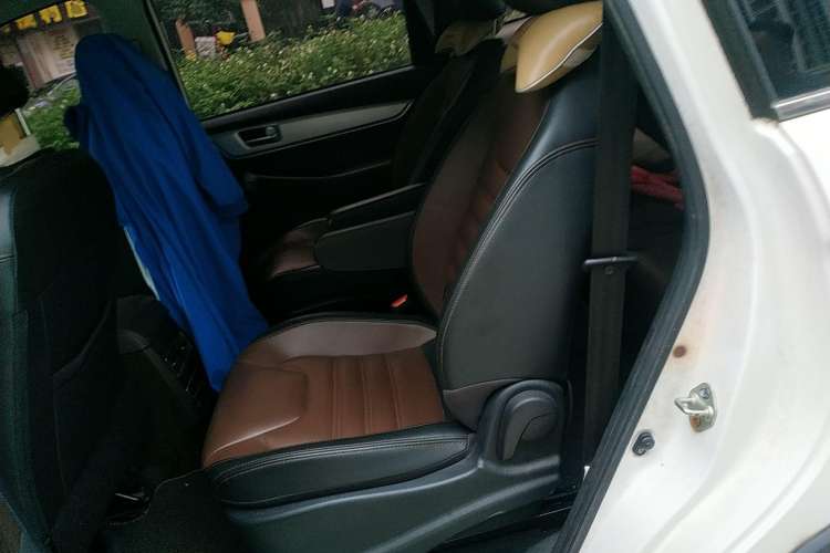 Used FORTHING Joyear X6 2017 Enjoy Series 1.5T CVT Luxury Model Left Rear Seat