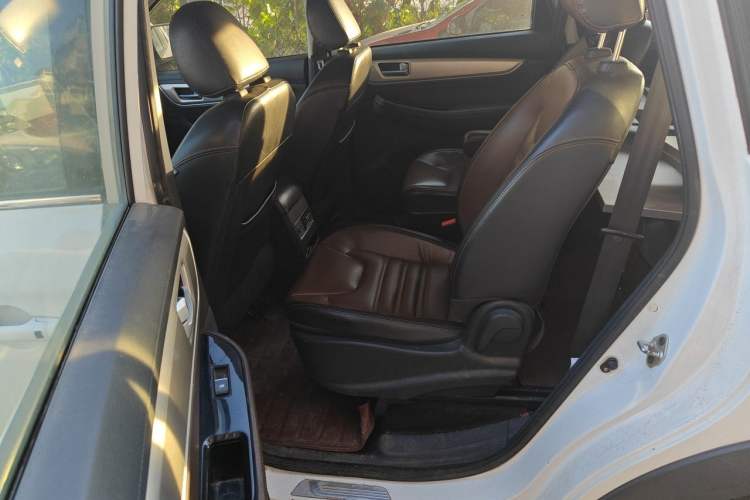 Used FORTHING Joyear X6 2017 Jingxiang Series 2.0L Manual Luxury Model Left Rear Seat