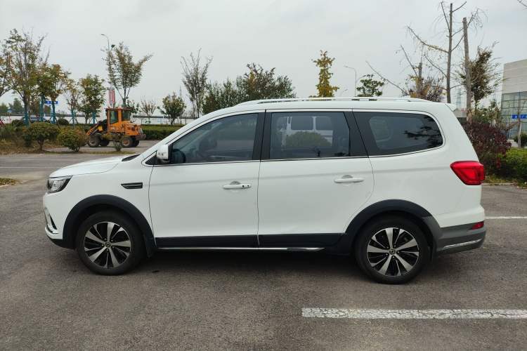 Used FORTHING Joyear X6 2017 Jingxiang Series 1.5T CVT Prestige Model Left Side
