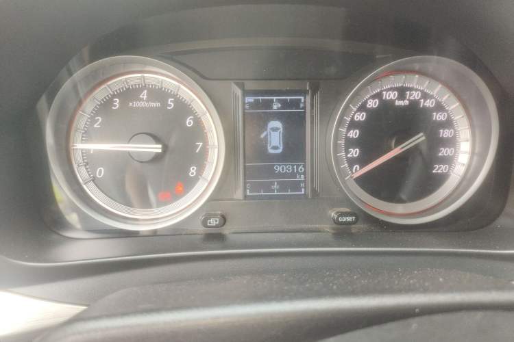 Used FORTHING Joyear X6 2017 Enjoy Series 1.5T Manual Luxury Model Odometer Close Up