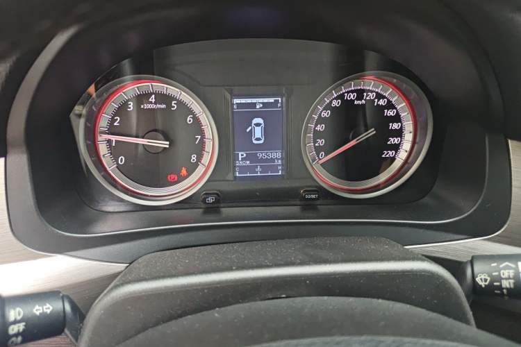 Used FORTHING Joyear X6 2017 Enjoy Series 1.5T CVT Luxury Model Odometer Close Up