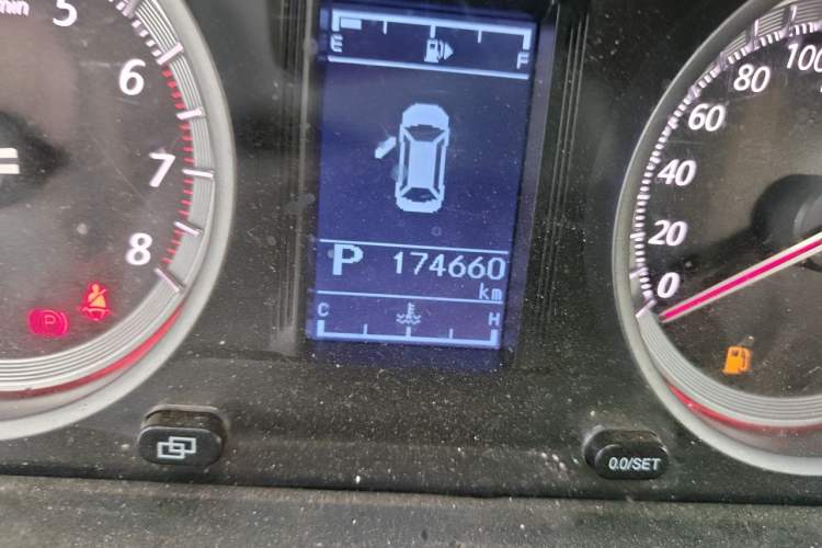 Used FORTHING Joyear X6 2017 Enjoy Series 1.5T CVT Luxury Model Odometer Close Up