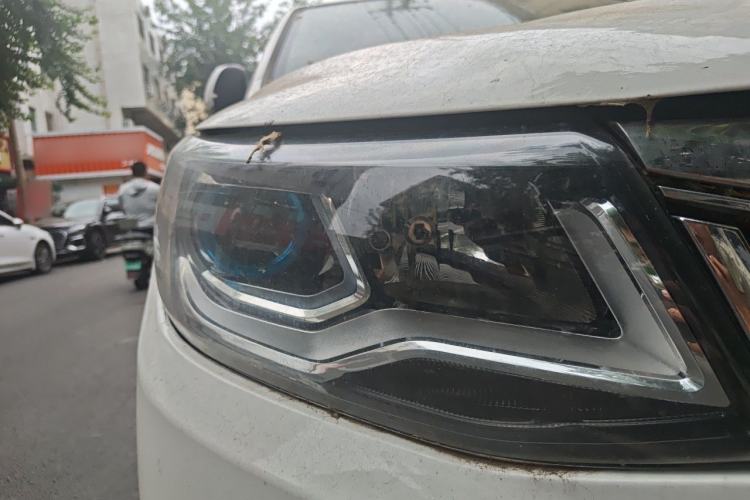 Used FORTHING Joyear X6 2017 Enjoy Series 1.5T CVT Luxury Model Right Front Headlight