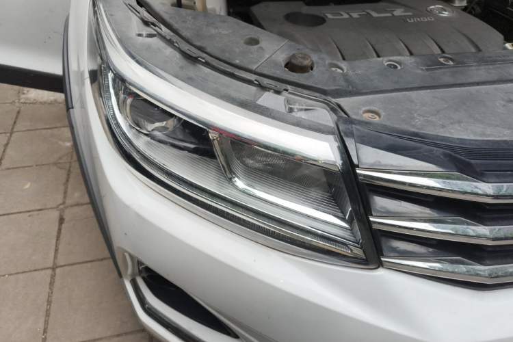 Used FORTHING Joyear X6 2017 Jingxiang Series 1.5T Manual Luxury Model Right Front Headlight