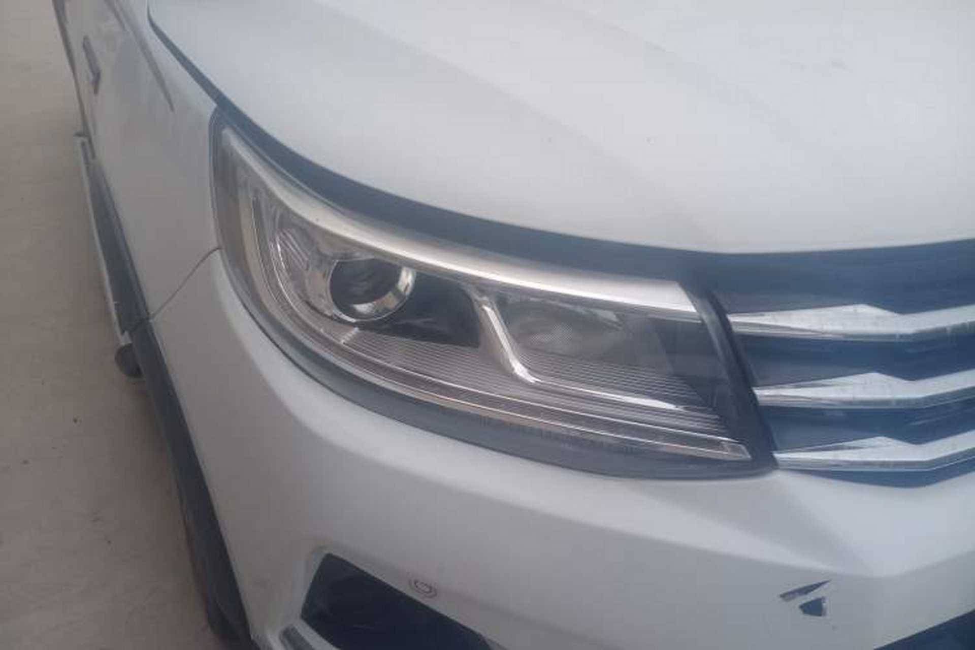 Used FORTHING Joyear X6 2017 Jingxiang Series 1.5T Manual Luxury Model Right Front Headlight