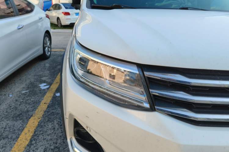 Used FORTHING Joyear X6 2017 Jingxiang Series 1.5T CVT Prestige Model Right Front Headlight