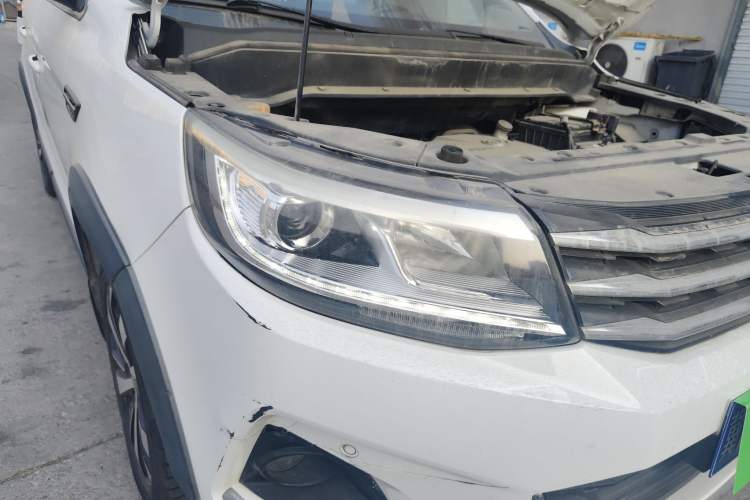 Used FORTHING Joyear X6 2017 Jingxiang Series 1.5T CVT Luxury Model Right Front Headlight