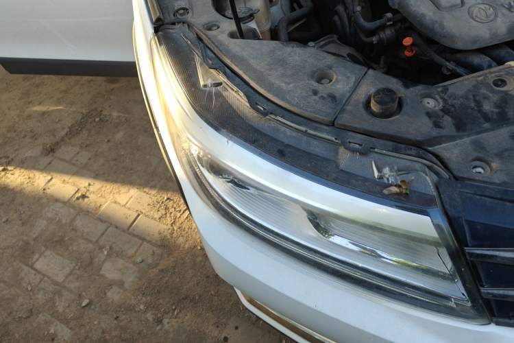 Used FORTHING Joyear X6 2017 Jingxiang Series 2.0L Manual Luxury Model Right Front Headlight