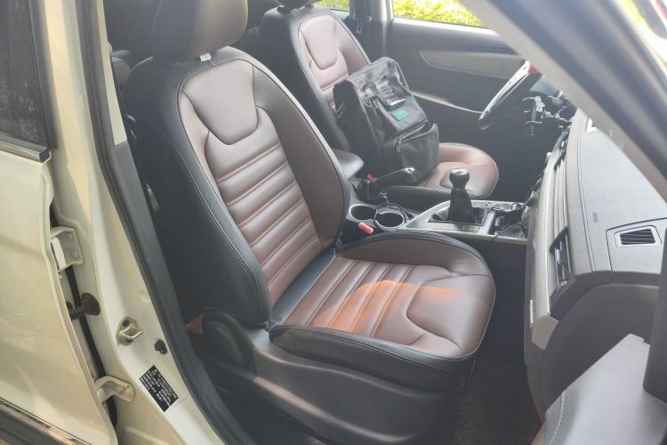 Used FORTHING Joyear X6 2017 Enjoy Series 1.5T Manual Luxury Model Right Front Seat