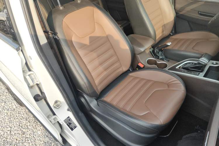 Used FORTHING Joyear X6 2017 Jingxiang Series 1.5T CVT Prestige Model Right Front Seat