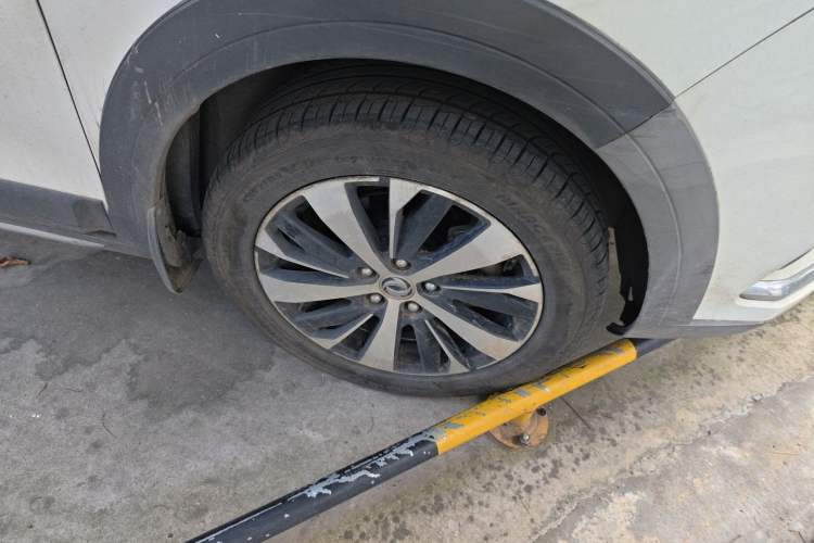 Used FORTHING Joyear X6 2017 Jingxiang Series 1.5T Manual Luxury Model Right Front Wheel Hub