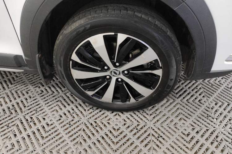 Used FORTHING Joyear X6 2017 Jingxiang Series 1.5T CVT Luxury Model Right Front Wheel Hub