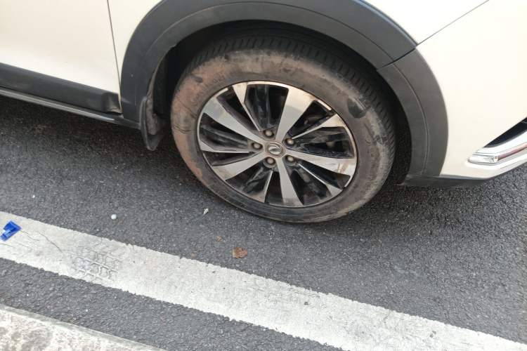 Used FORTHING Joyear X6 2017 Jingxiang Series 1.5T Manual Luxury Model Right Front Wheel Hub
