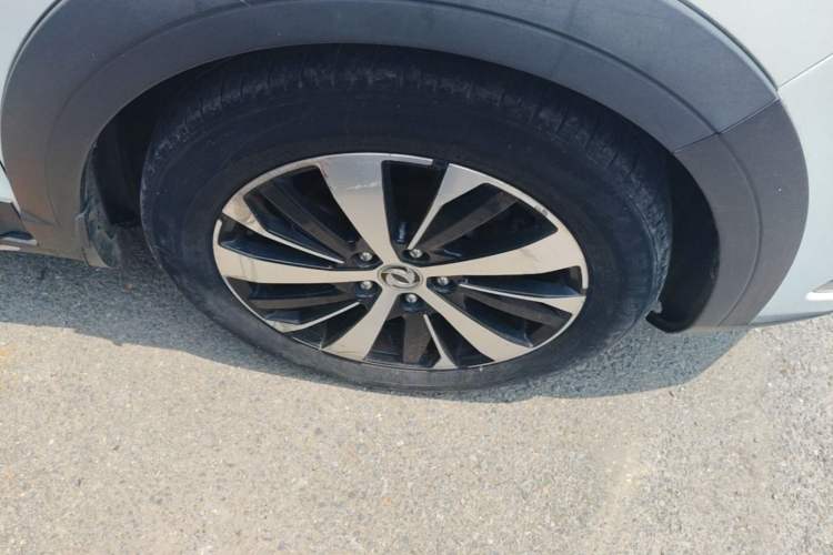 Used FORTHING Joyear X6 2017 Jingxiang Series 1.5T CVT Luxury Model Right Front Wheel Hub