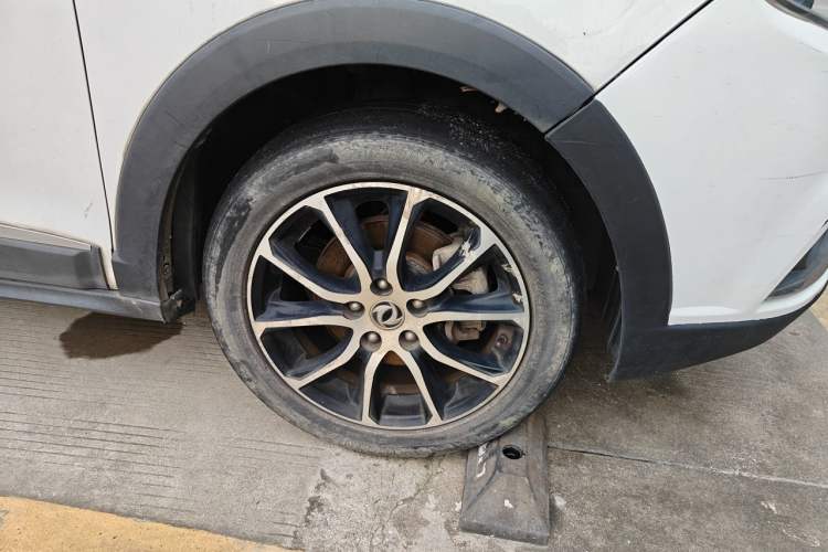 Used FORTHING Joyear X6 2017 Enjoy Series 1.5T CVT Luxury Model Right Front Wheel Hub