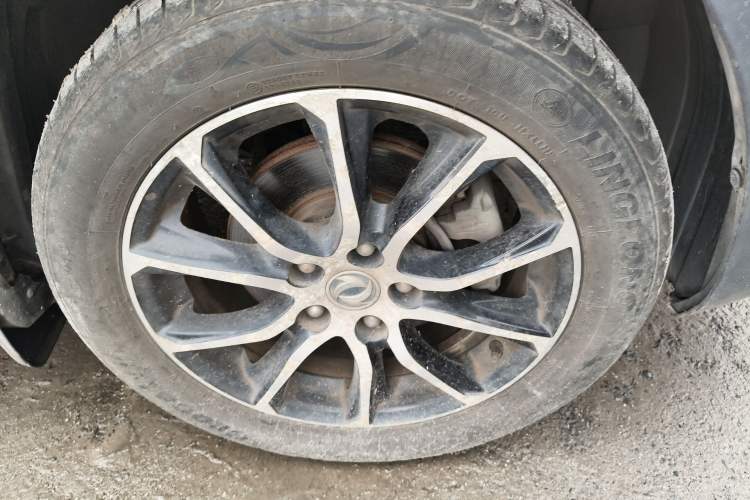 Used FORTHING Joyear X6 2017 Enjoy Series 1.5T Manual Luxury Model Right Front Wheel Hub