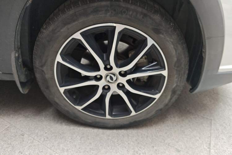 Used FORTHING Joyear X6 2017 Enjoy Series 1.5T Manual Luxury Model Right Front Wheel Hub