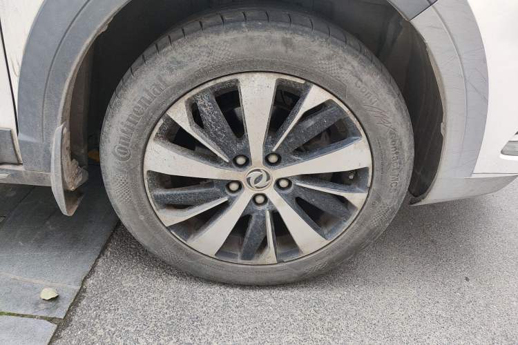 Used FORTHING Joyear X6 2017 Jingxiang Series 1.5T Manual Luxury Model Right Front Wheel Hub