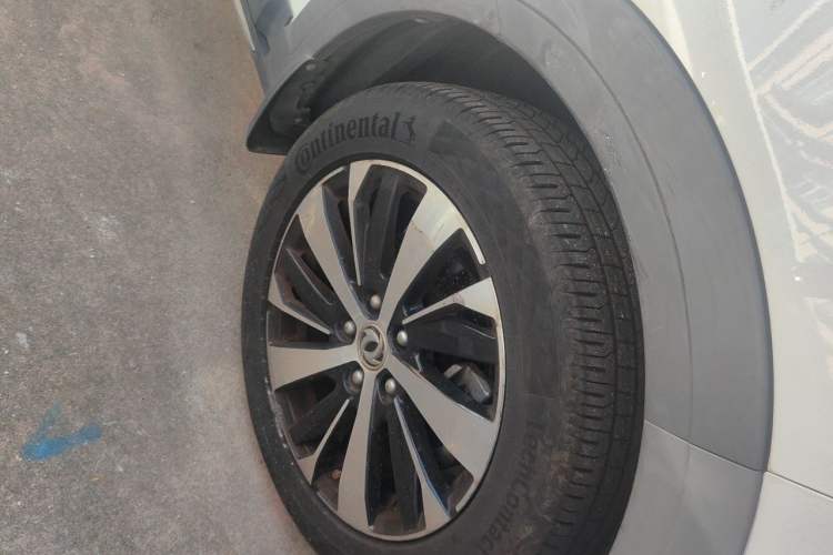 Used FORTHING Joyear X6 2017 Jingxiang Series 1.5T Manual Luxury Model Right Front Wheel Hub