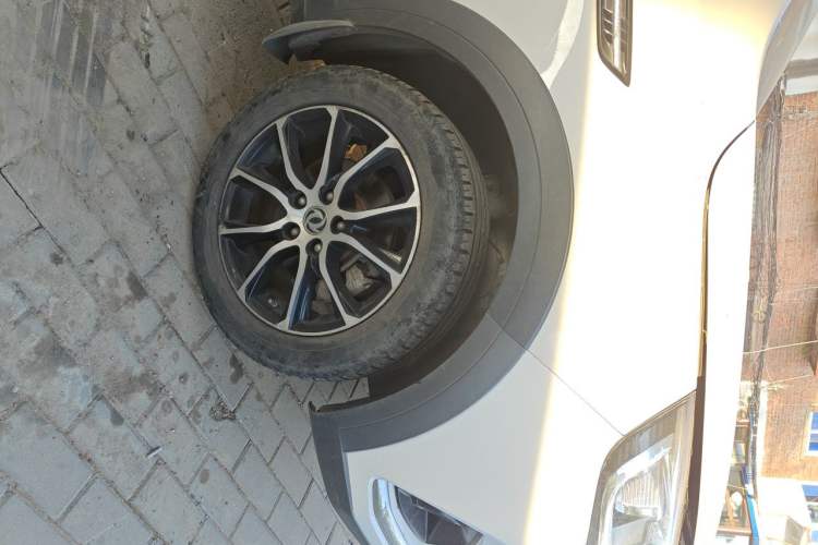 Used FORTHING Joyear X6 2017 Jingxiang Series 2.0L Manual Luxury Model Right Front Wheel Hub