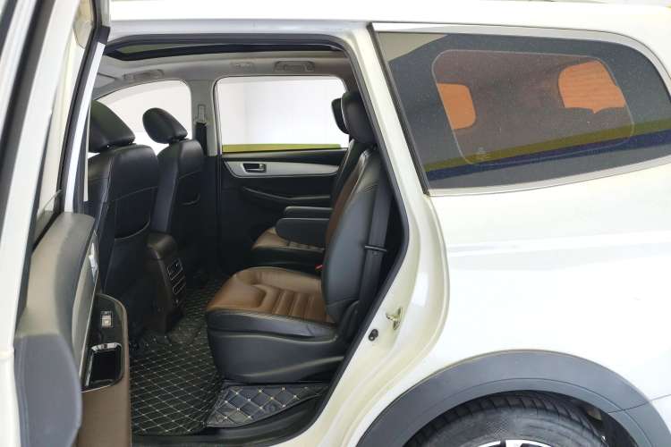 Used FORTHING Joyear X6 2017 Jingxiang Series 1.5T CVT Luxury Model Right Rear Seat