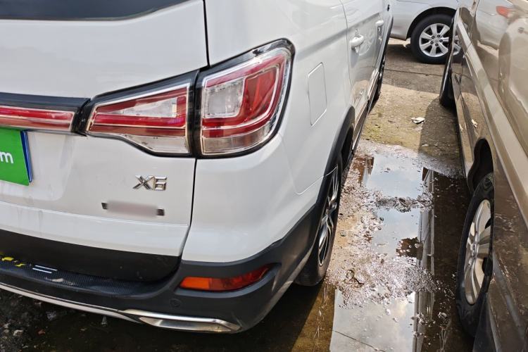 Used FORTHING Joyear X6 2017 Enjoy Series 1.5T Manual Luxury Model Right Rear Taillight