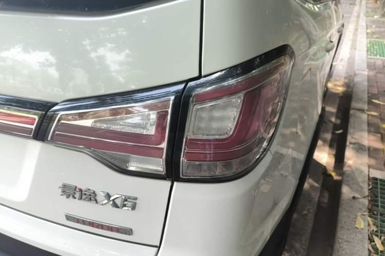 Used FORTHING Joyear X6 2017 Enjoy Series 1.5T Manual Luxury Model Right Rear Taillight
