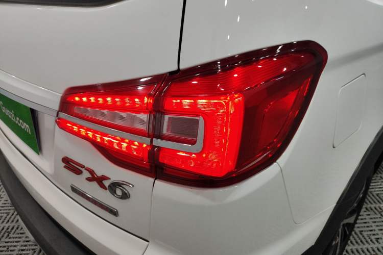 Used FORTHING Joyear X6 2017 Jingxiang Series 1.5T CVT Luxury Model Right Rear Taillight