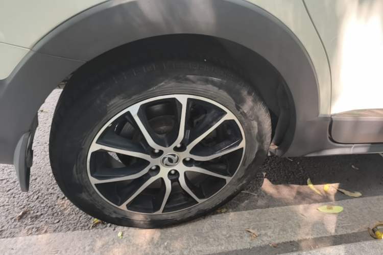 Used FORTHING Joyear X6 2017 Enjoy Series 1.5T Manual Luxury Model Right Rear Wheel Hub