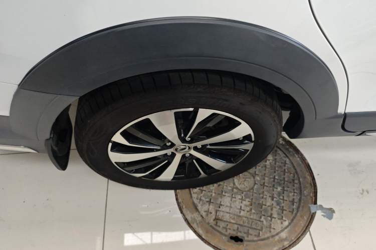 Used FORTHING Joyear X6 2017 Jingxiang Series 1.5T Manual Luxury Model Right Rear Wheel Hub