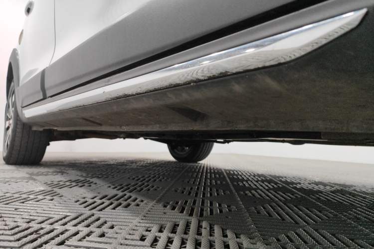 Used FORTHING Joyear X6 2017 Jingxiang Series 1.5T CVT Luxury Model Right Side Sill