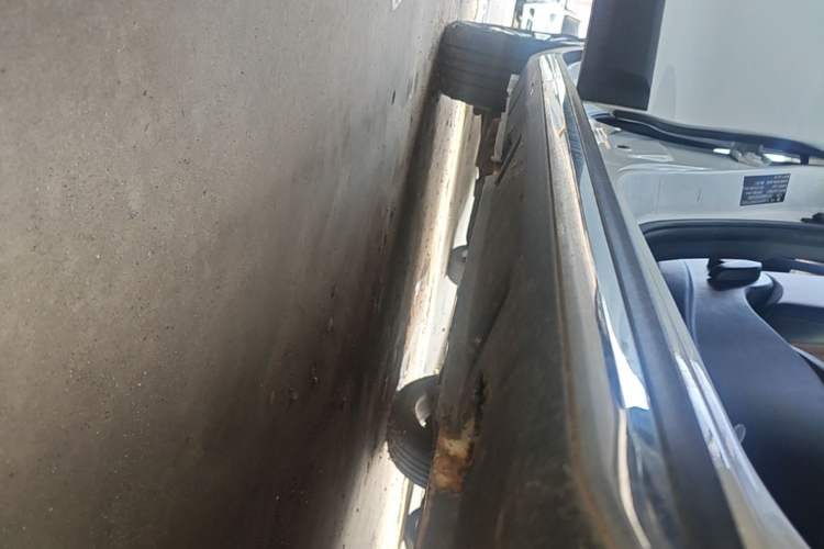 Used FORTHING Joyear X6 2017 Jingxiang Series 1.5T CVT Luxury Model Right Side Sill