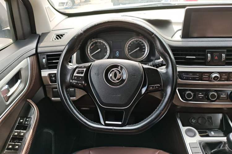 Used FORTHING Joyear X6 2017 Enjoy Series 1.5T Manual Luxury Model Steering Wheel
