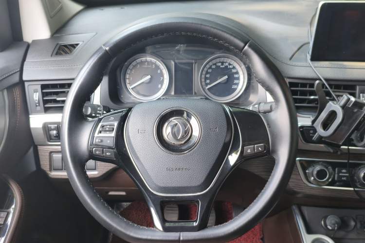 Used FORTHING Joyear X6 2017 Enjoy Series 1.5T Manual Luxury Model Steering Wheel