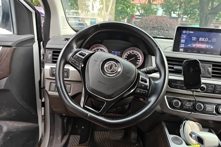 Used FORTHING Joyear X6 2017 Enjoy Series 1.5T CVT Luxury Model Steering Wheel