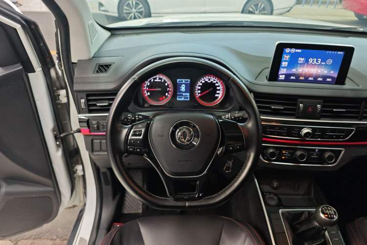 Used FORTHING Joyear X6 2017 Jingxiang Series 1.5T Manual Luxury Model Steering Wheel