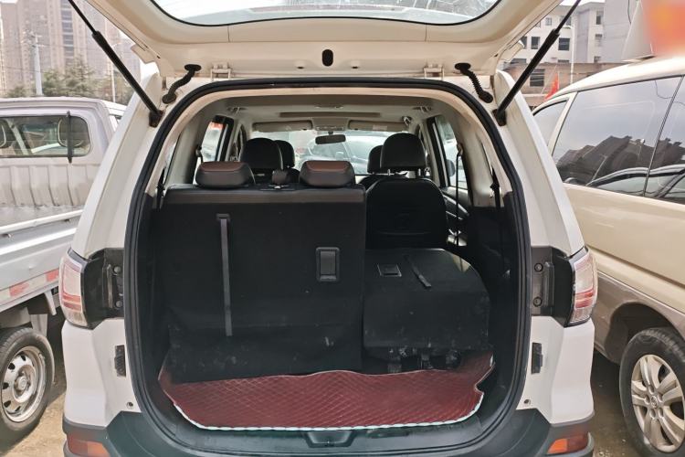 Used FORTHING Joyear X6 2017 Enjoy Series 1.5T Manual Luxury Model Trunk