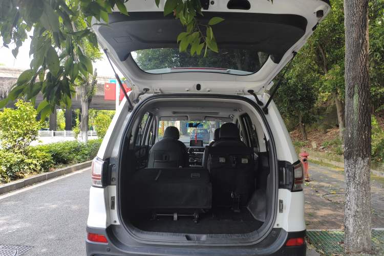 Used FORTHING Joyear X6 2017 Enjoy Series 1.5T Manual Luxury Model Trunk