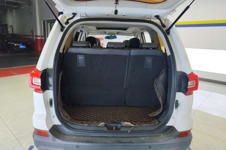 Used FORTHING Joyear X6 2017 Jingxiang Series 1.5T CVT Luxury Model Trunk