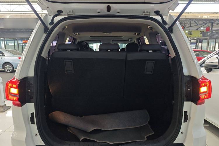 Used FORTHING Joyear X6 2017 Jingxiang Series 1.5T Manual Luxury Model Trunk