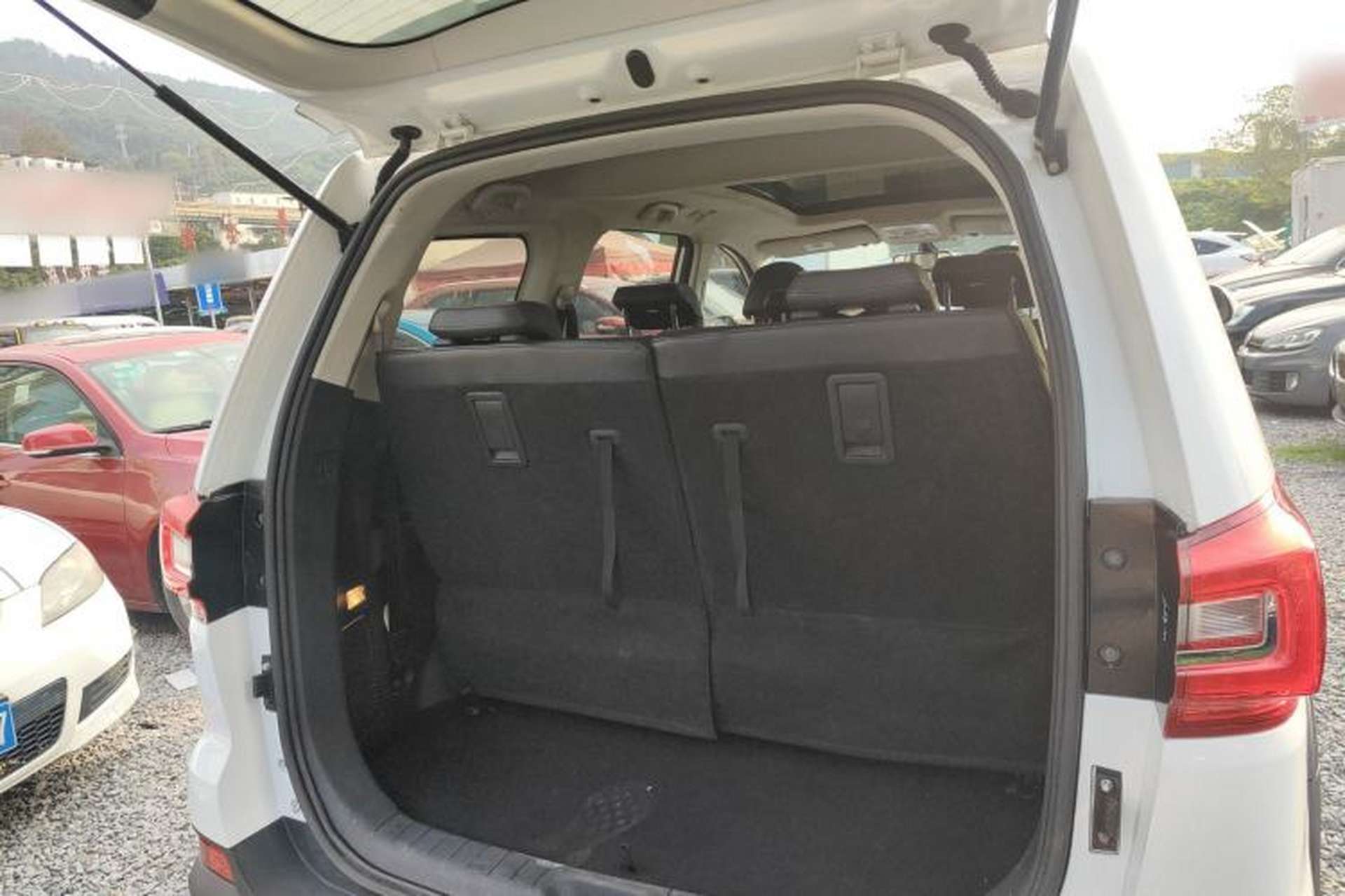 Used FORTHING Joyear X6 2017 Jingxiang Series 1.5T CVT Prestige Model Trunk