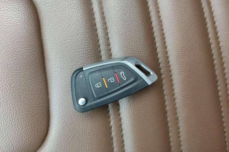 Used FORTHING Joyear X6 2017 Jingxiang Series 1.5T CVT Luxury Model Vehicle Key