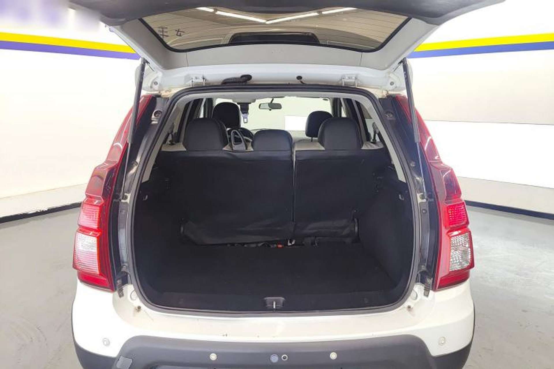 Used FORTHING Joyear XV 2016 1.6L CVT Comfort Model Trunk