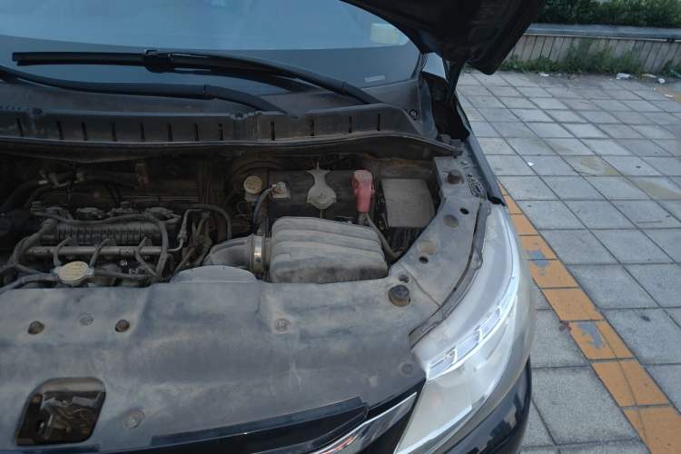 Used FORTHING Joyear XV 2015 1.6L CVT Luxury Model Engine Bay Left