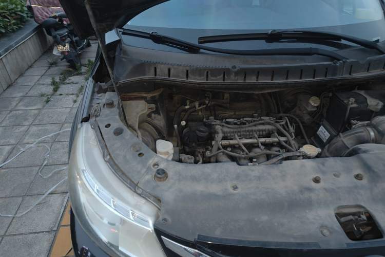 Used FORTHING Joyear XV 2015 1.6L CVT Luxury Model Engine Bay Right