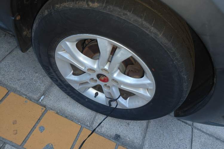 Used FORTHING Joyear XV 2015 1.6L CVT Luxury Model Right Front Wheel Hub