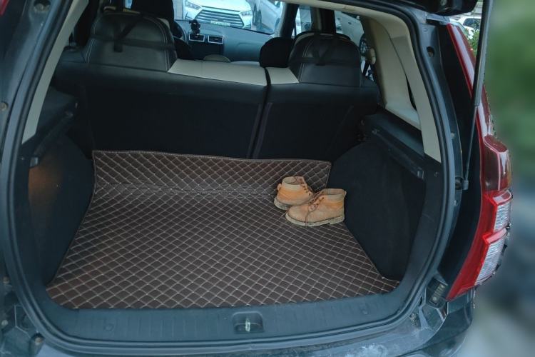 Used FORTHING Joyear XV 2015 1.6L CVT Luxury Model Trunk