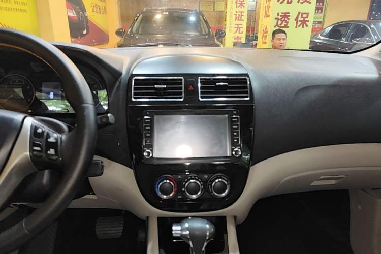 Used FORTHING Joyear XV 2015 1.6L CVT Luxury Model Audio And AC Panel