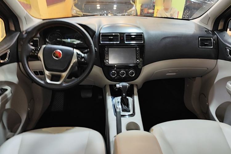 Used FORTHING Joyear XV 2015 1.6L CVT Luxury Model Center Console
